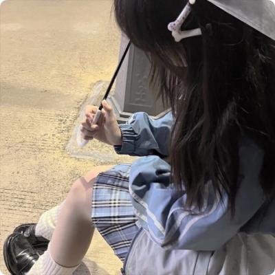 穿着旗袍的女孩